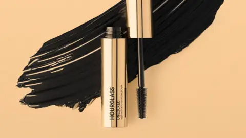 Best Hourglass Mascaras You'll Love Adding To Your Makeup Bag